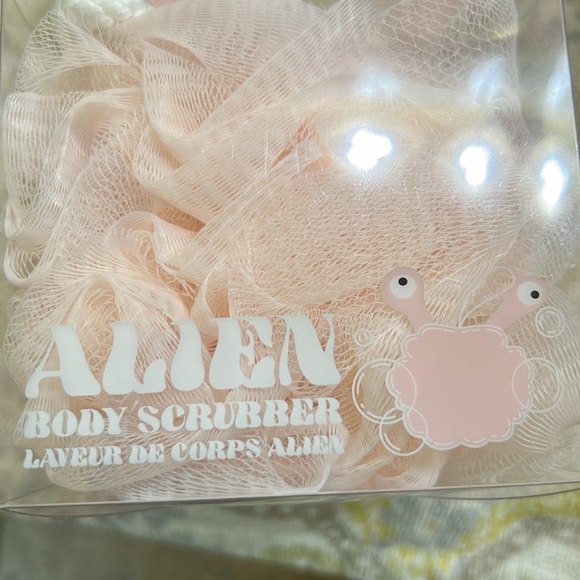 Alien Bath Shower Poof!! Fun for all ages. 🛸👽👾 - Picture 4 of 5